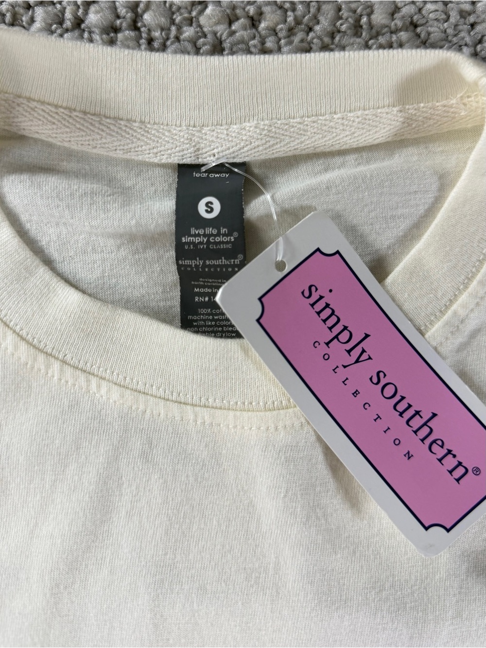 Simply Southern Cream 'Life's Better With Dogs’ Short Sleeve Tee Women’s Size S - Picture 5 of 8